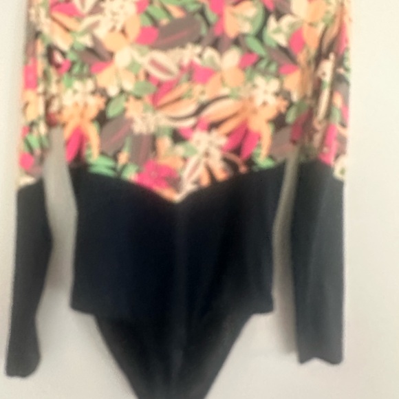 Roxy Vibrant Floral Long Sleeve Swimsuit wetsuit - Picture 8 of 8